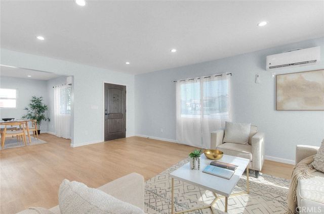 1827 W 76th, Los Angeles, CA 90047