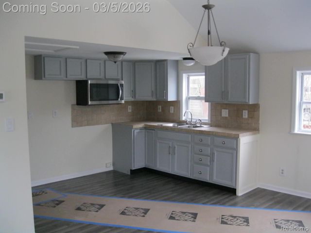 3438 Duffield Street, White Lake Charter Township, MI 48383