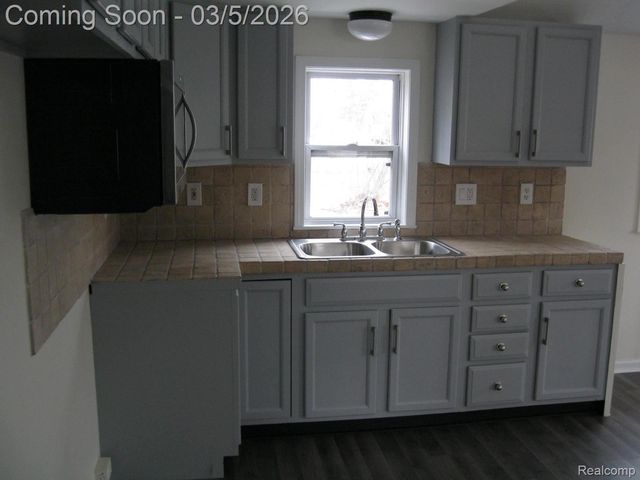 3438 Duffield Street, White Lake Charter Township, MI 48383