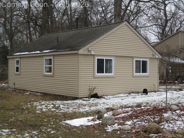 3438 Duffield Street, White Lake Charter Township, MI 48383