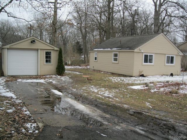 3438 Duffield Street, White Lake Charter Township, MI 48383