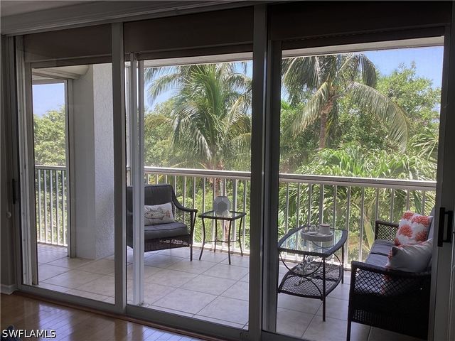 6573 Marissa LOOP 202, Naples, FL 34108