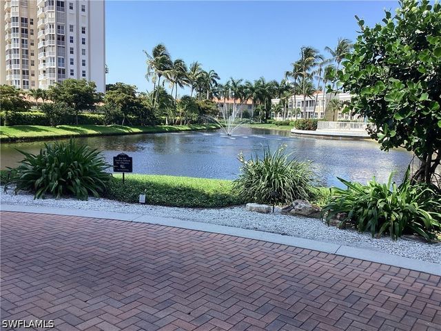 6573 Marissa LOOP 202, Naples, FL 34108
