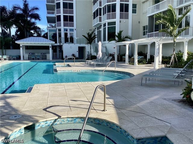 6573 Marissa LOOP 202, Naples, FL 34108