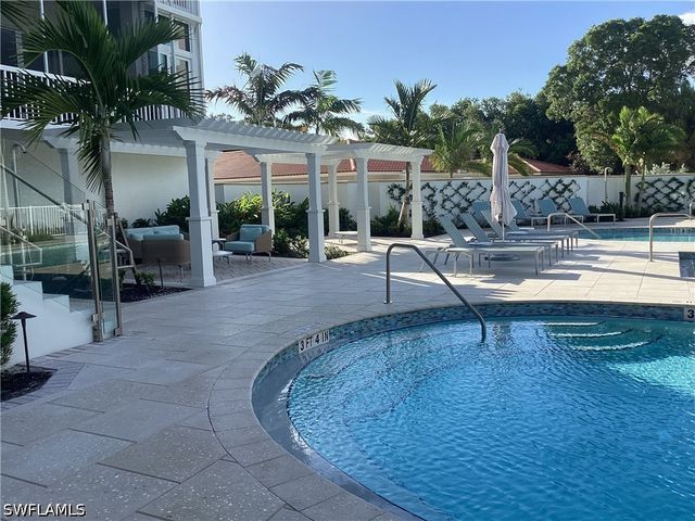 6573 Marissa LOOP 202, Naples, FL 34108
