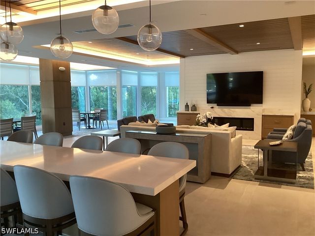 6573 Marissa LOOP 202, Naples, FL 34108