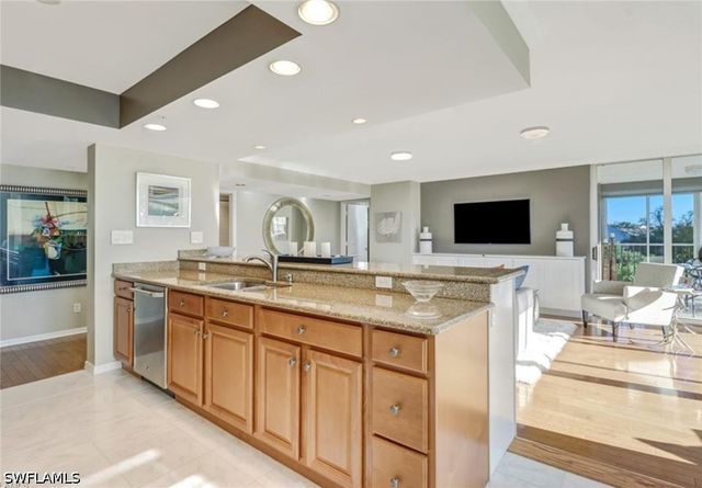 6573 Marissa LOOP 202, Naples, FL 34108