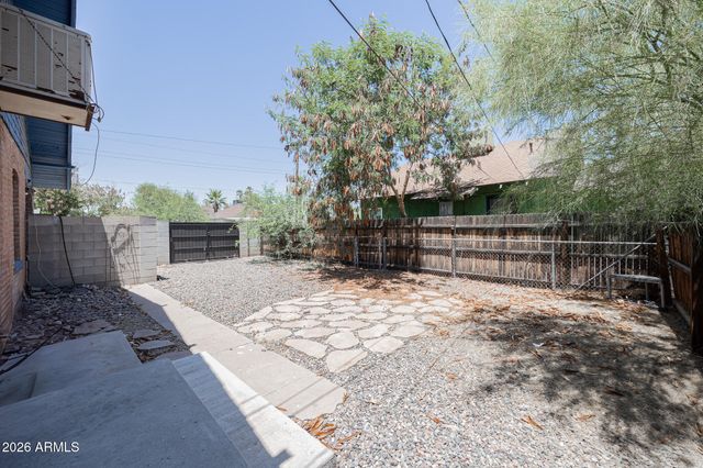 831 N 10TH Street, Phoenix, AZ 85006