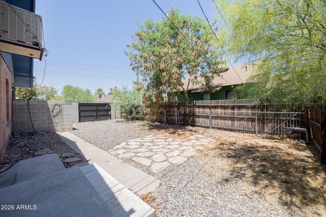 831 N 10TH Street, Phoenix, AZ 85006
