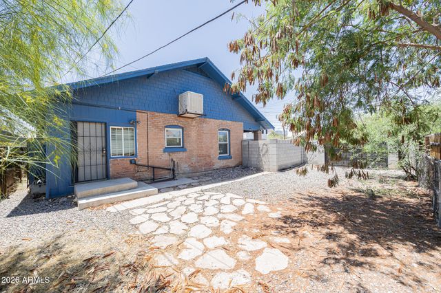 831 N 10TH Street, Phoenix, AZ 85006