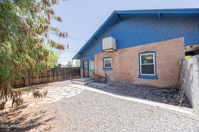 831 N 10TH Street, Phoenix, AZ 85006