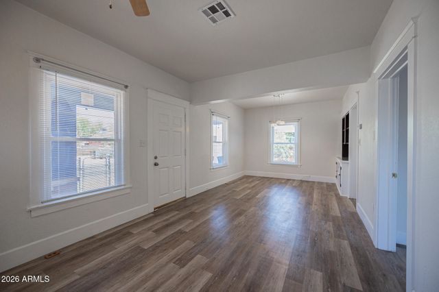 831 N 10TH Street, Phoenix, AZ 85006