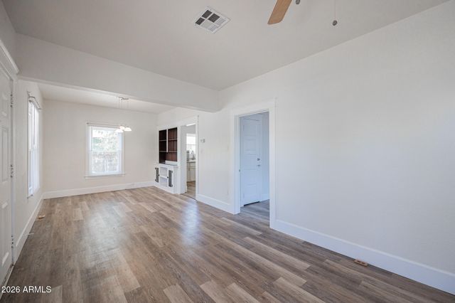 831 N 10TH Street, Phoenix, AZ 85006