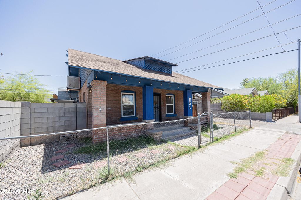 831 N 10TH Street, Phoenix, AZ 85006