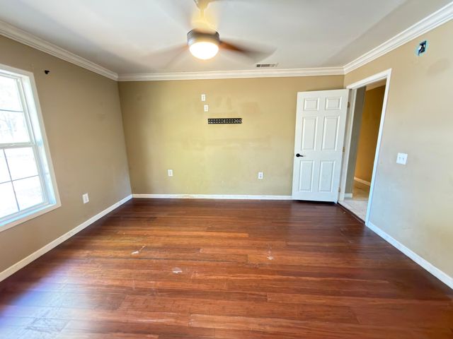 515 E Robinson Avenue, Crestview, FL 32539