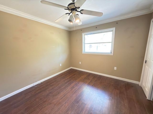 515 E Robinson Avenue, Crestview, FL 32539