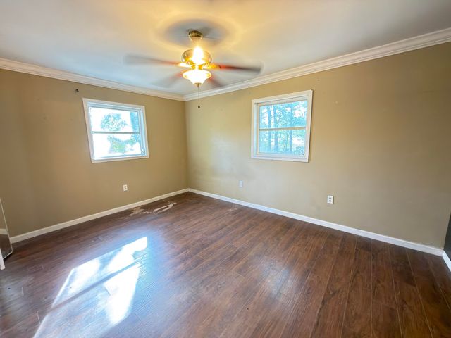 515 E Robinson Avenue, Crestview, FL 32539