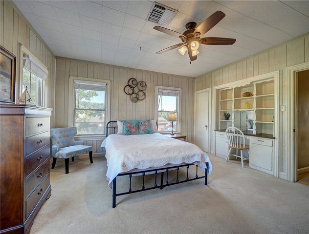 1739 2nd St, Corpus Christi, TX 78404