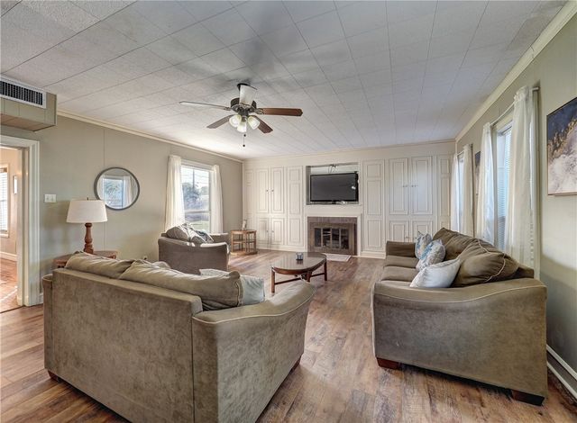 1739 2nd St, Corpus Christi, TX 78404