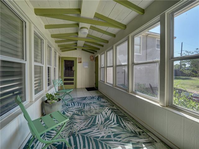 1739 2nd St, Corpus Christi, TX 78404