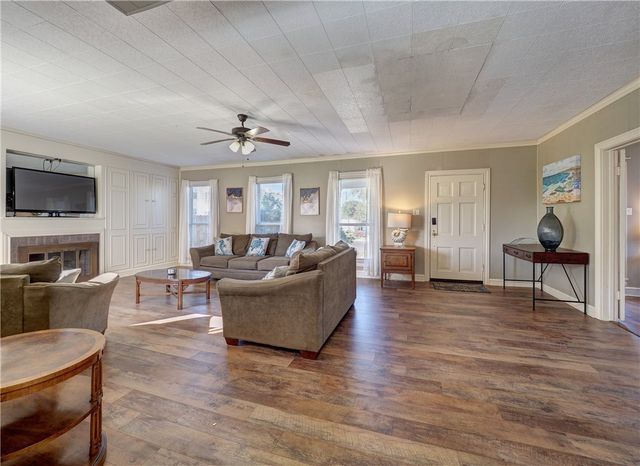 1739 2nd St, Corpus Christi, TX 78404