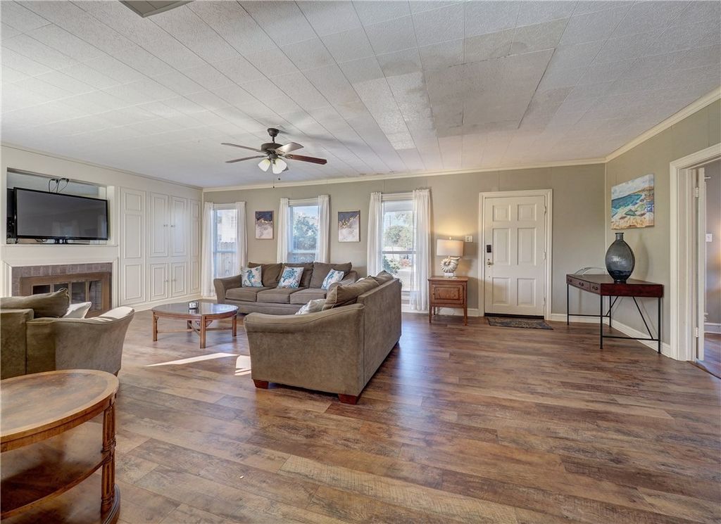 1739 2nd St, Corpus Christi, TX 78404 — photo 3