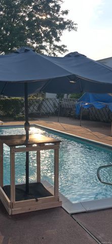 17 Herkomer Street, New Hyde Park, NY 11040