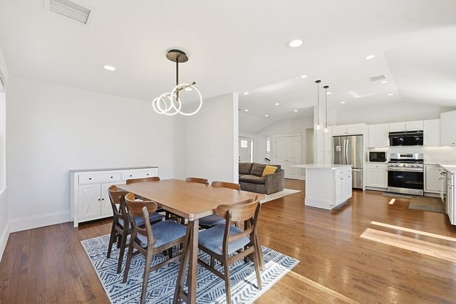 405 Main Street, Lynnfield, MA 01940