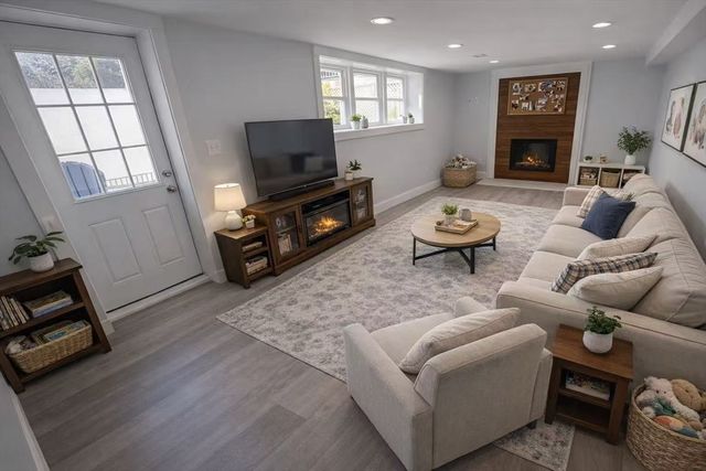 405 Main Street, Lynnfield, MA 01940