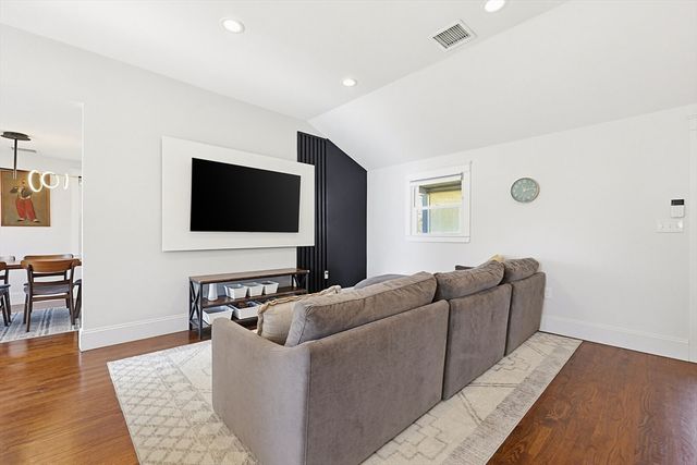 405 Main Street, Lynnfield, MA 01940