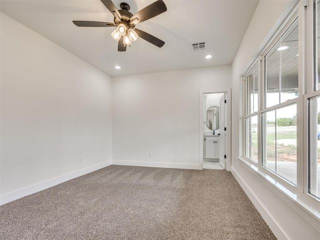 10131 S Meadows Lane, Guthrie, OK 73044
