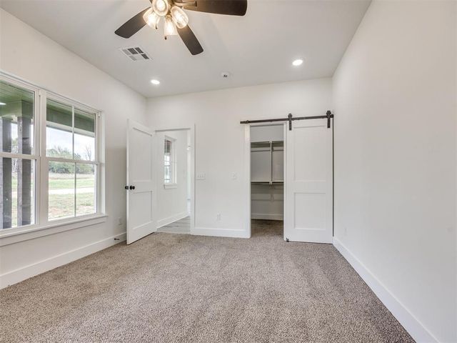 10131 S Meadows Lane, Guthrie, OK 73044