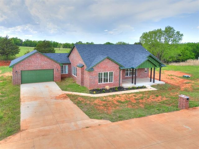 10131 S Meadows Lane, Guthrie, OK 73044