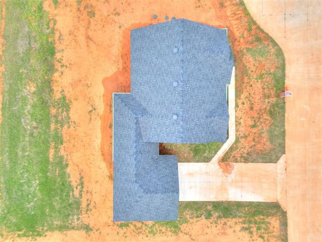 10131 S Meadows Lane, Guthrie, OK 73044