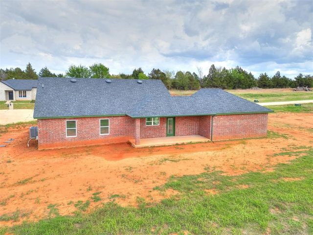 10131 S Meadows Lane, Guthrie, OK 73044