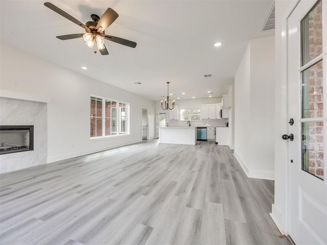 10131 S Meadows Lane, Guthrie, OK 73044