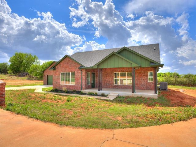 10131 S Meadows Lane, Guthrie, OK 73044