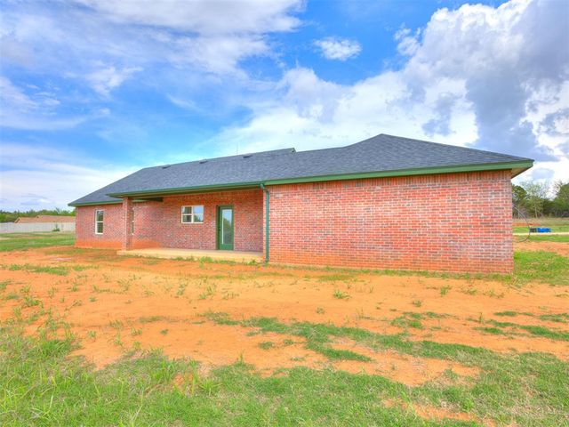 10131 S Meadows Lane, Guthrie, OK 73044