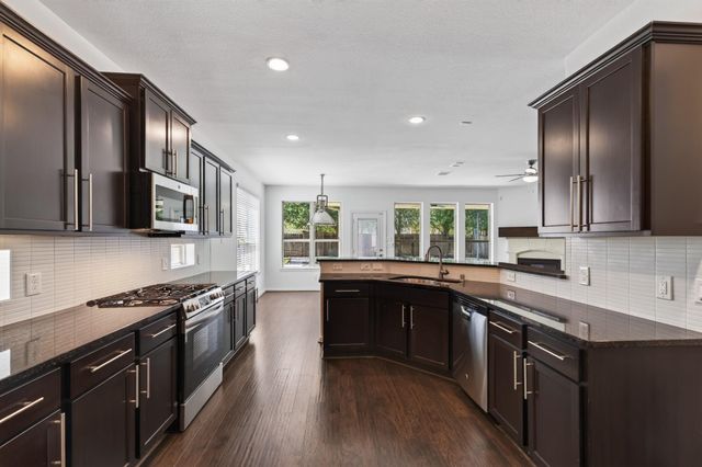 63 W Deer River Circle, The Woodlands, TX 77389