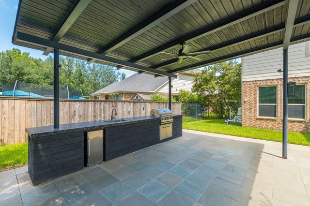 63 W Deer River Circle, The Woodlands, TX 77389