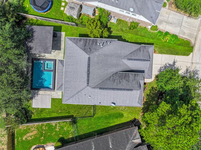 63 W Deer River Circle, The Woodlands, TX 77389