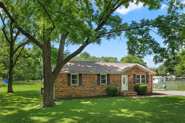 1223 Main St, Pleasant View, TN 37146