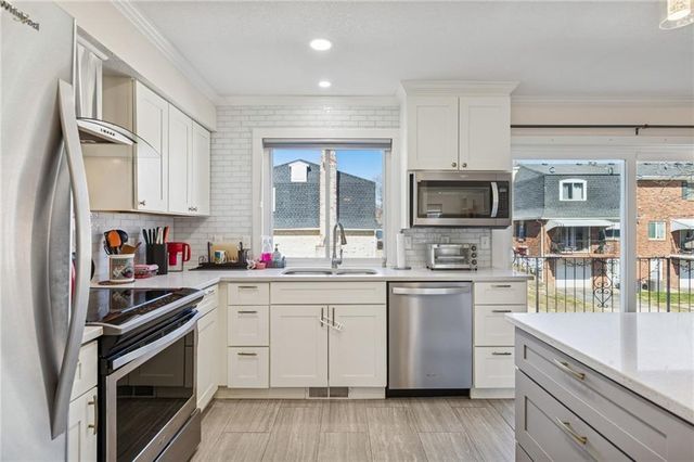 8604 W 84th Street, Overland Park, KS 66212