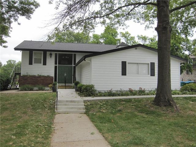 8604 W 84th Street, Overland Park, KS 66212