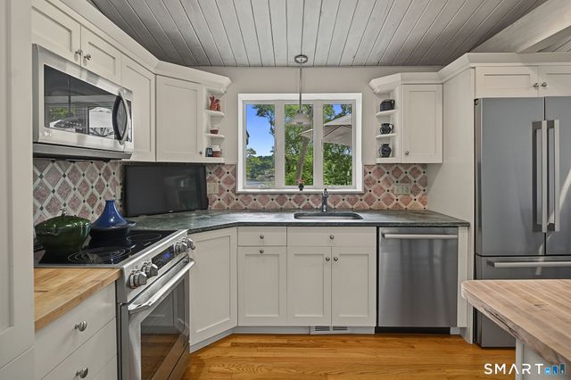 24 Mallard Point Road, Essex, CT 06426