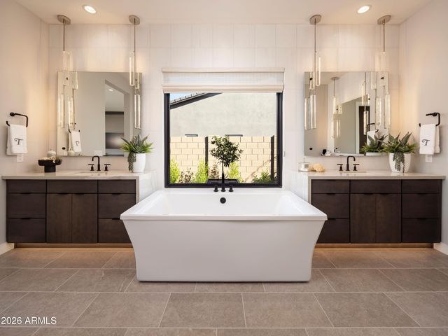 31380 N CROWN KING Lane, Queen Creek, AZ 85144