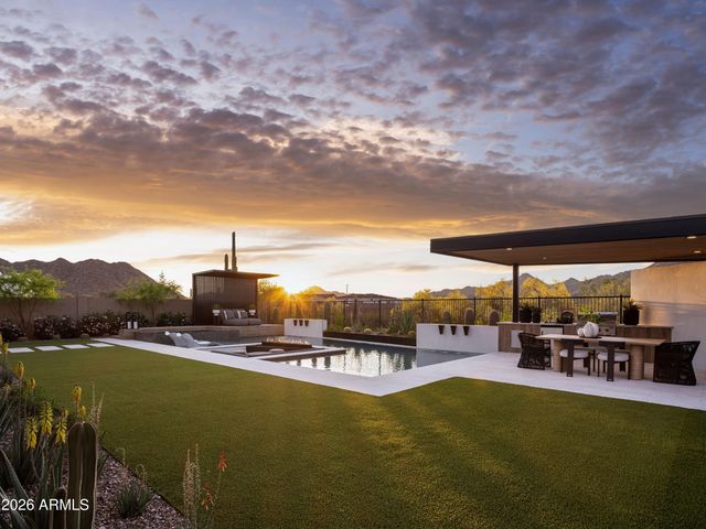 31380 N CROWN KING Lane, Queen Creek, AZ 85144