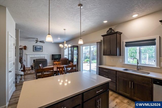 712 Willowbrook Dr, Philomath, OR 97370