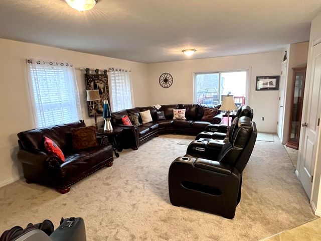 6547 Oak Crest Drive, Burlington, KY 41005