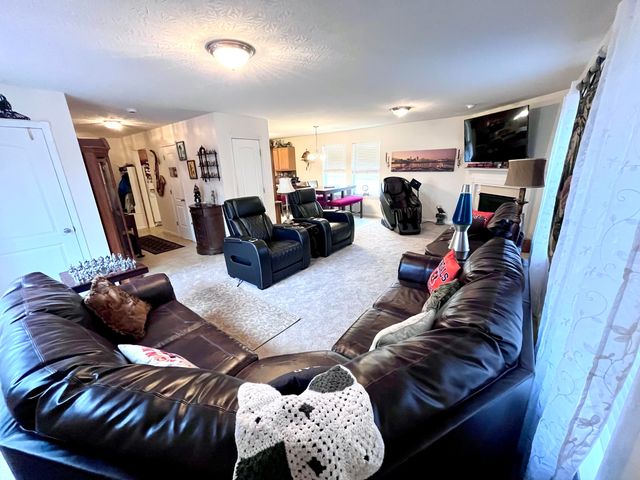 6547 Oak Crest Drive, Burlington, KY 41005